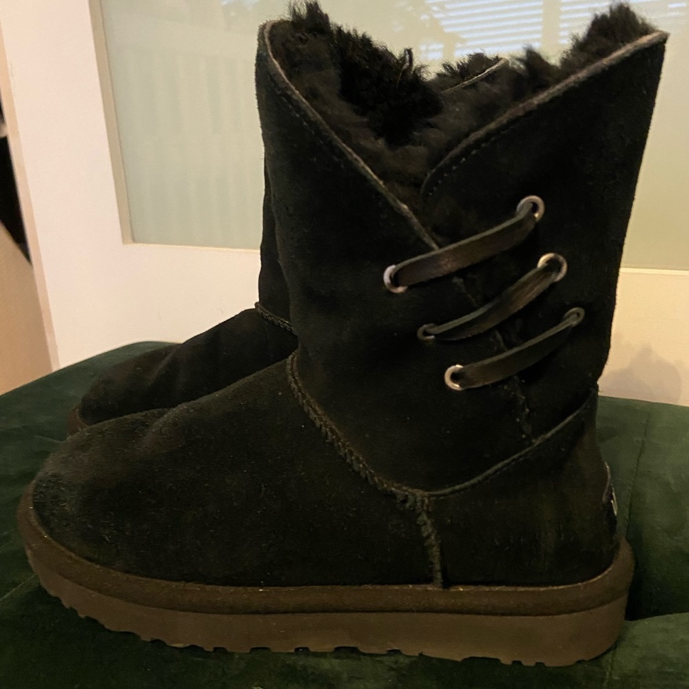 UGG women’s black boot